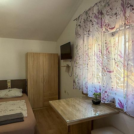 Apartman Meghan 普拉 外观 照片