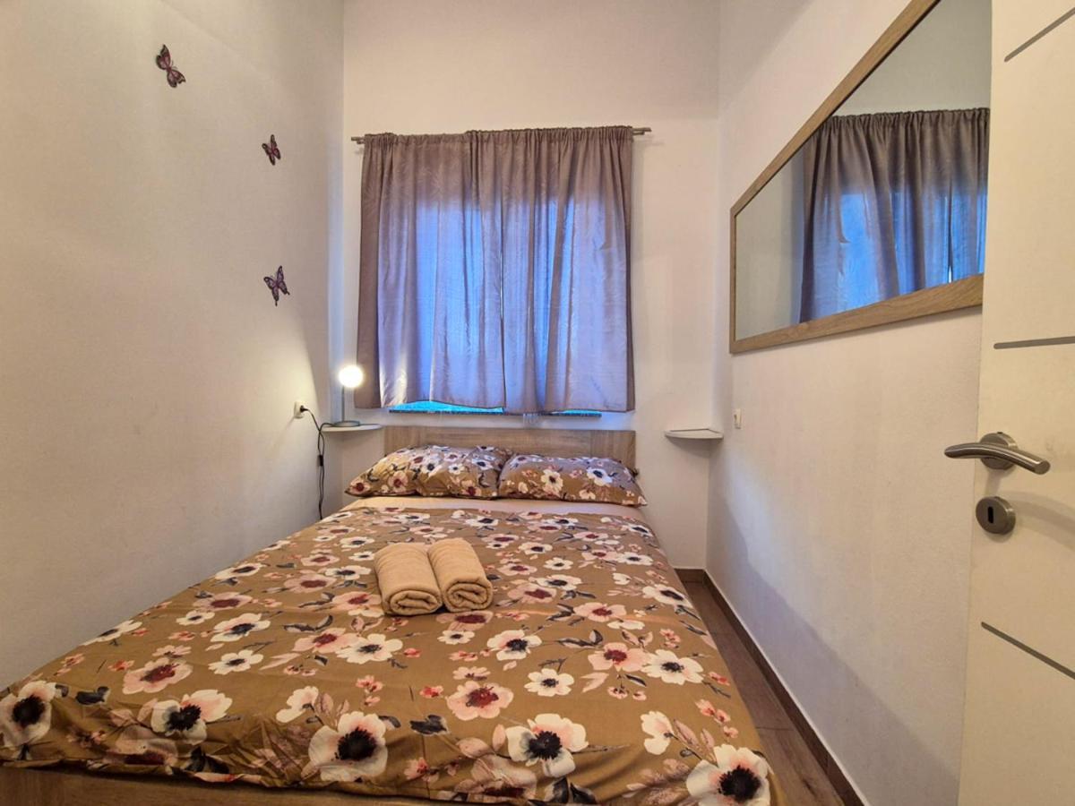 Apartman Meghan 普拉 外观 照片