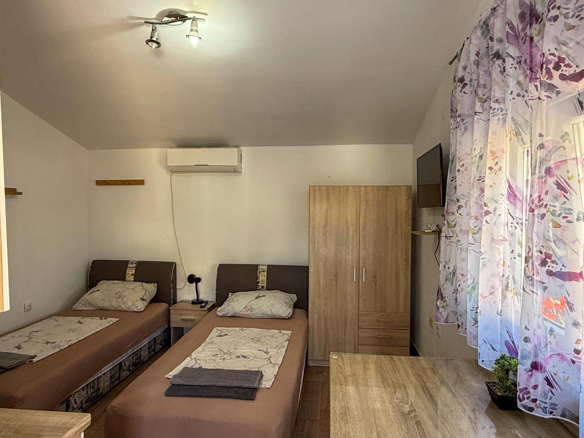 Apartman Meghan 普拉 外观 照片